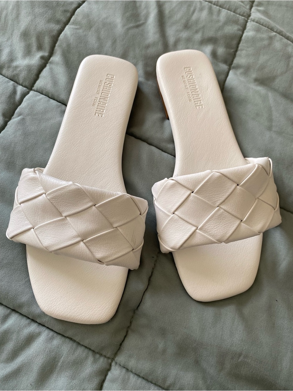 Cushionaire White Woven Slide Sandals Square Toe Size 8